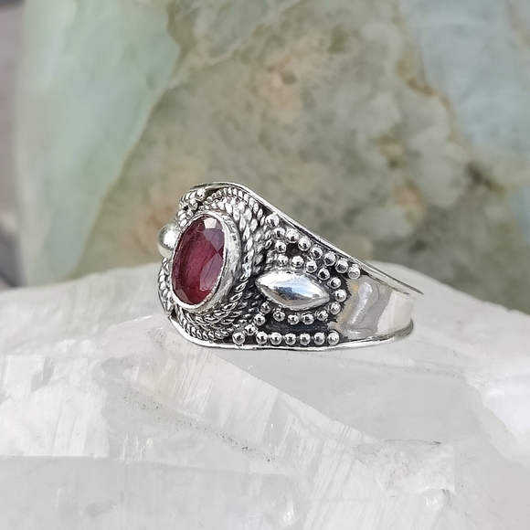 Natural Ruby .925 Sterling Silver Ring, size 7.5 - Picture 4 of 10